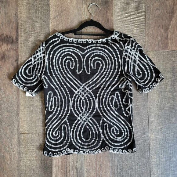 Once 1 Again Dressy beautiful black top with silver swirl trim design - Picture 3 of 5